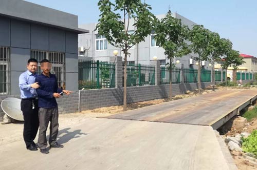 獲嘉縣某團(tuán)伙利用地磅遙控器買(mǎi)賣(mài)廢舊金屬被警方抓獲